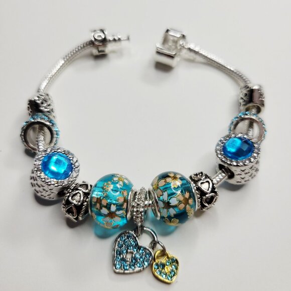 NWT Pandora Style Charm Bracelet Blue Silver Snap Lock Sparkle, Glitter Hearts M - Picture 1 of 6